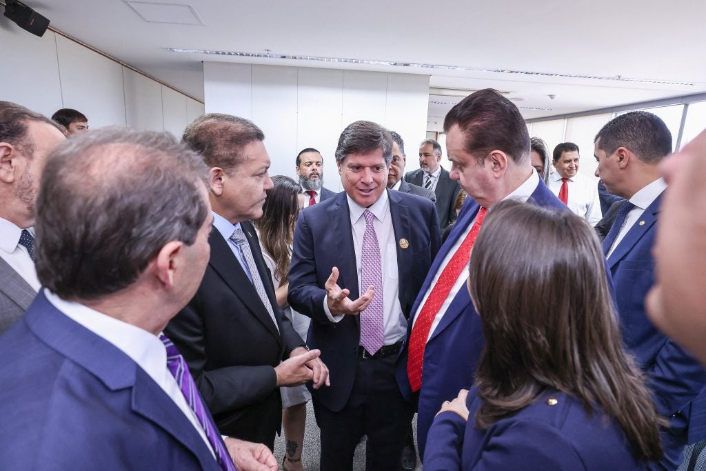 Acordo entre TSE e partidos para as eleições trata de IA, mas não cita fake news