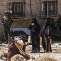 Colonos israelenses incendeiam mesquitas na Cisjordânia, dizem autoridades
