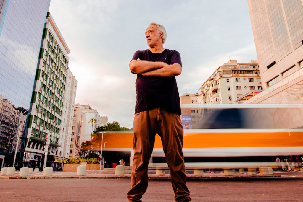 Fausto Fawcett: ‘O caos urbano piorou com as redes sociais’