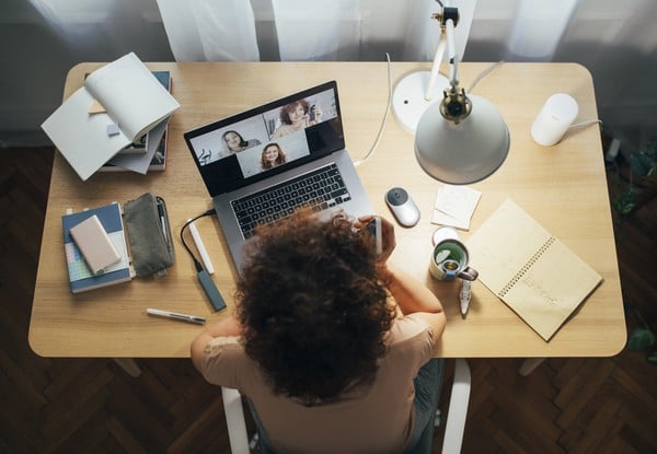 Metade dos freelancers do Brasil entrou no modelo por necessidade e ainda não saiu dessa condição