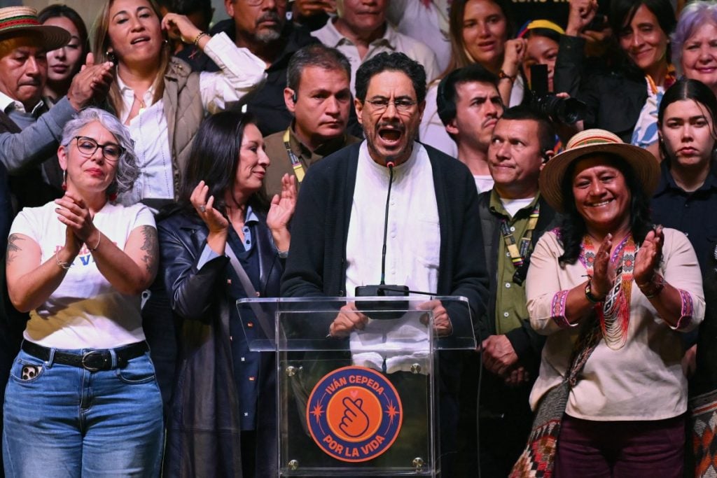 Cepeda contesta 33 mil urnas e adia reconhecimento da derrota; entenda como funciona o ‘escrutinio’ na Colômbia