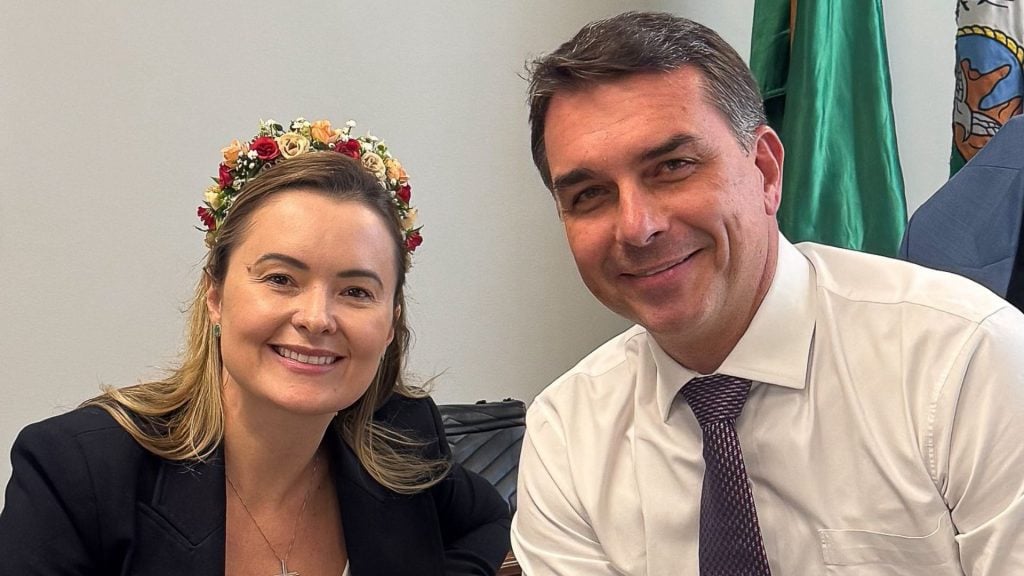 Lobby de Eduardo Bolsonaro por Zanatta como vice de Flávio assusta cúpula do PL