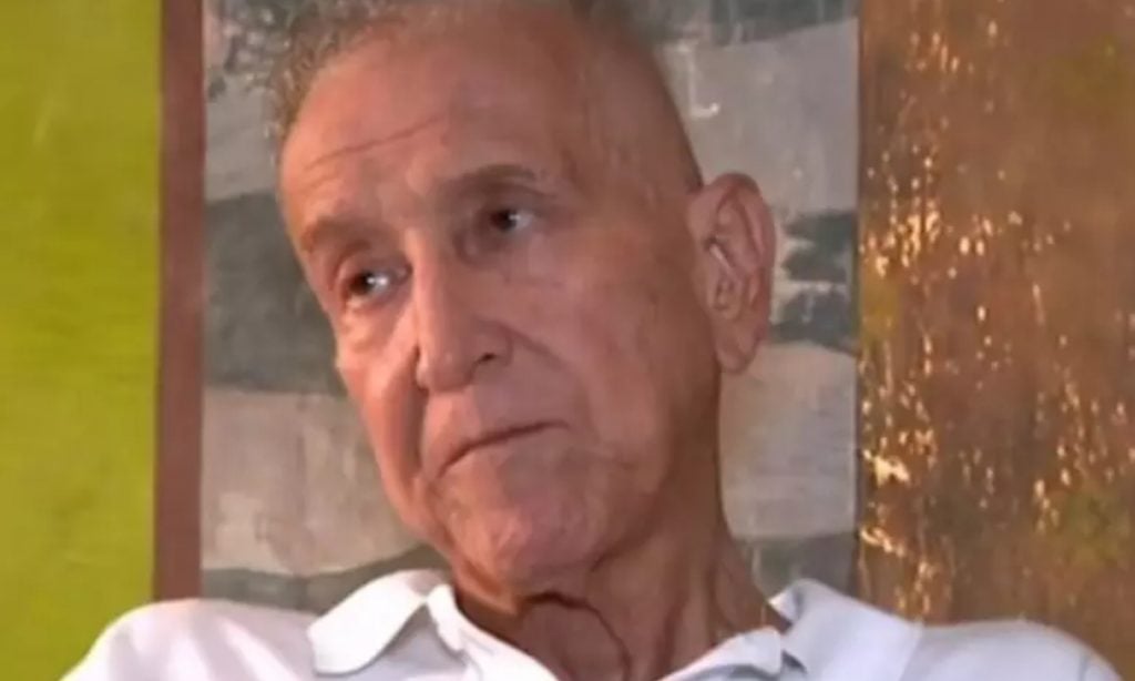 Técnico do tetra, Parreira apresenta melhora, mas permanece na UTI