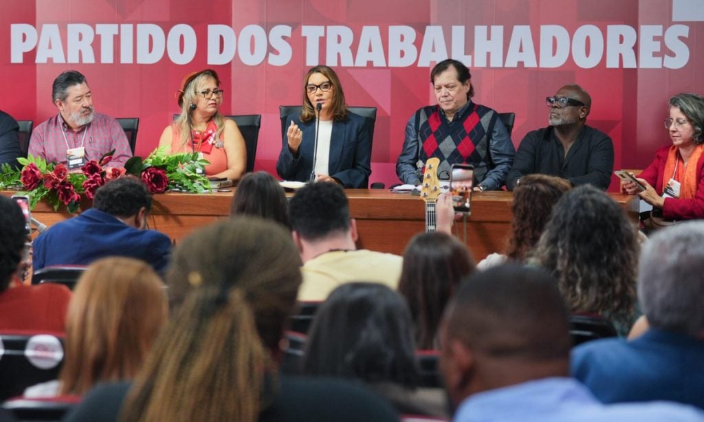 Em carta aos evangélicos, PT condena ‘manipulação política’ da fé