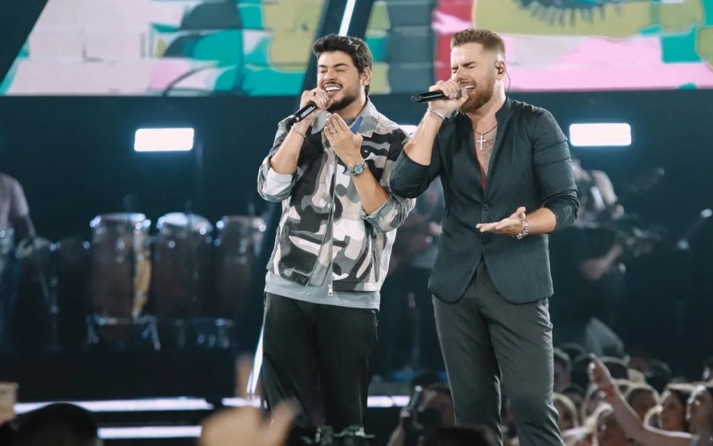 Dupla sertaneja é condenada a pagar R$ 10 mil por música que cita ‘paqueras’ de Vorcaro