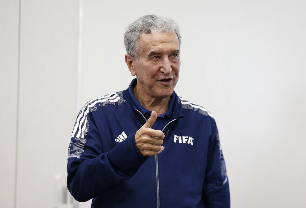 Parreira apresenta melhora e pode deixar UTI até o final de semana