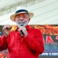Lula acena a mulheres em meio a desgaste de Flávio com o eleitorado feminino