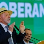 Lula diz que Brasil continuará negociando com os EUA, mas buscará por novos mercados