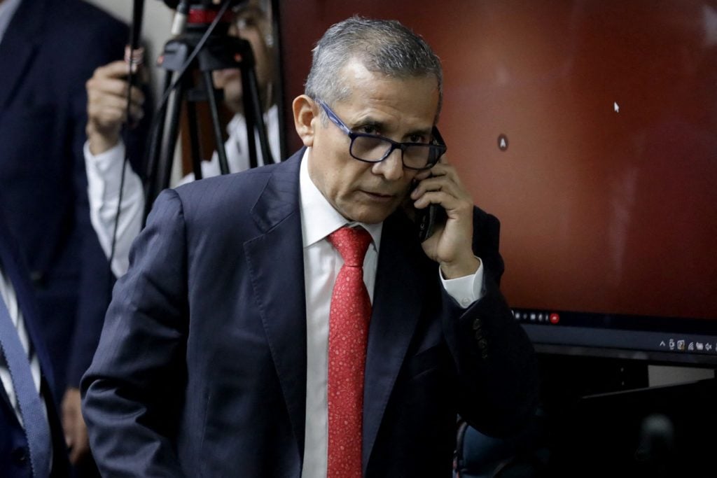 Justiça do Peru anula sentença de ex-presidente acusado de corrupção no caso Odebrecht