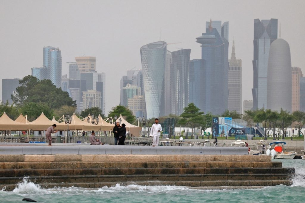 Representantes dos EUA e do Irã mantêm diálogos indiretos em Doha