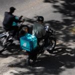 França: empresas de delivery vão suspender entregas em caso de calor extremo