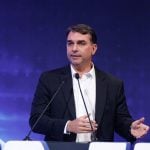 ‘Hoje em dia não tenho relação com ela’, dia Flávio Bolsonaro sobre Michelle
