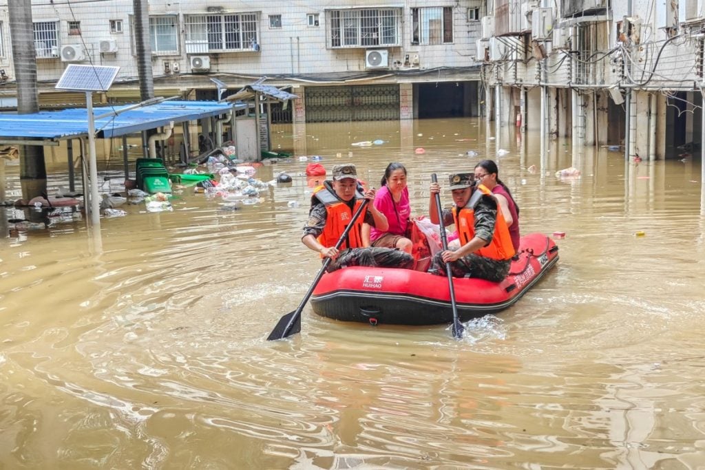 Tempestades matam 15 pessoas na China