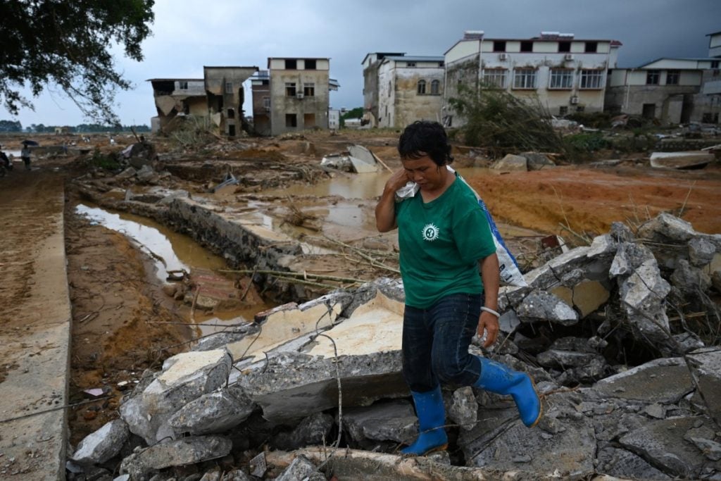 Número de mortos por inundações no sul da China sobe para 39