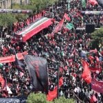 Irã sepulta Ali Khamenei em meio a pedidos de vingança