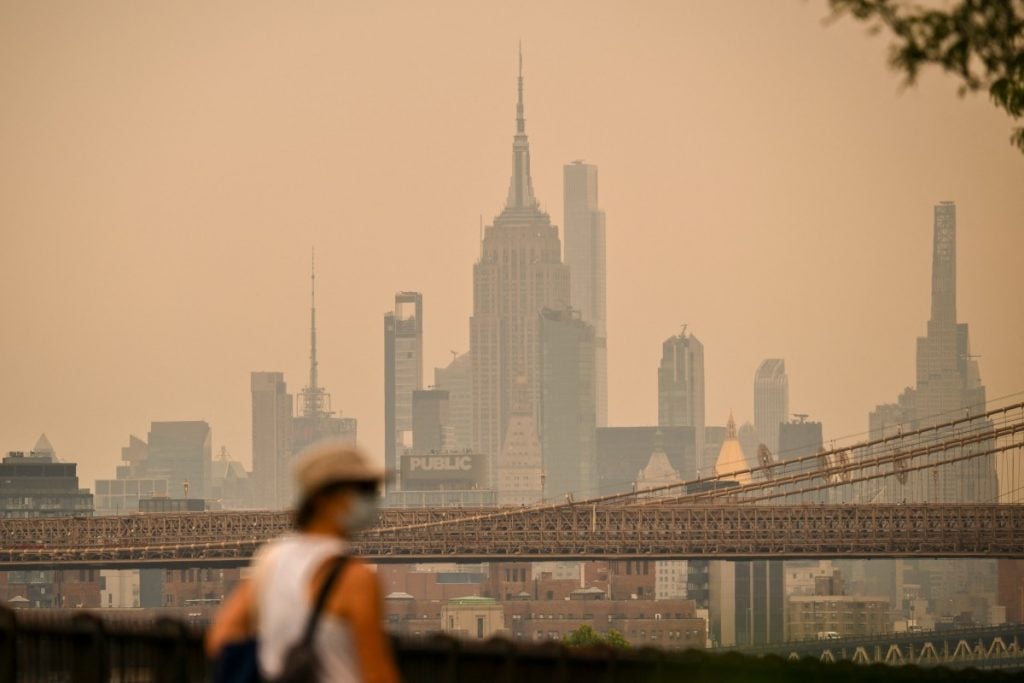 Fumaça de incêndios no Canadá chega aos EUA e deixa Fifa em alerta para final da Copa