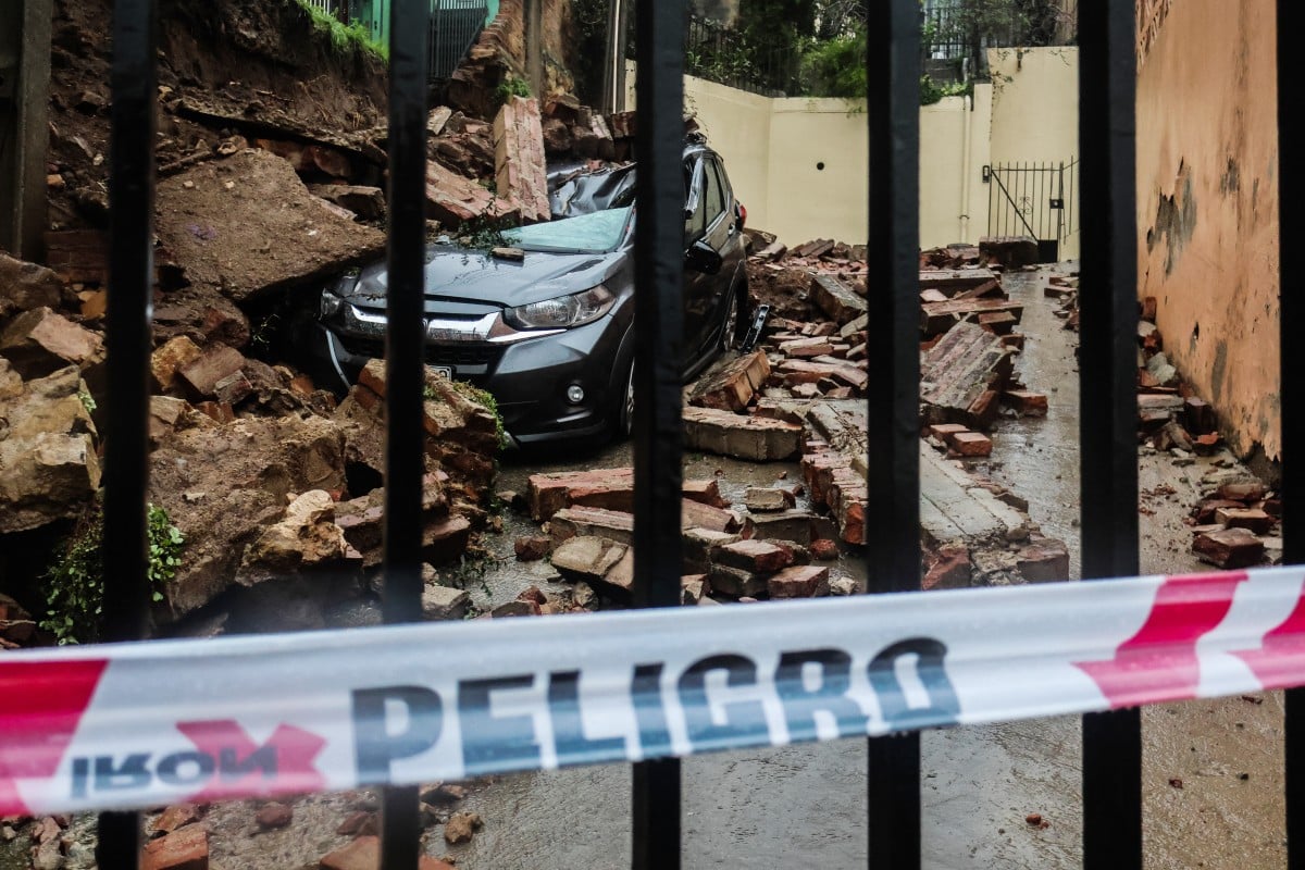 Temporal deixa 10 mortos e 100 mil pessoas isoladas no Chile