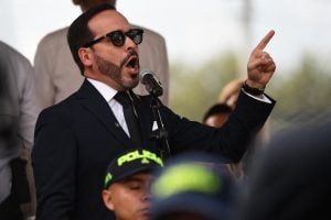 De la Espriella sofre o primeiro revés no congresso da Colômbia
