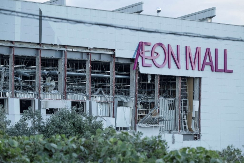 Japão reporta 13 mortos após terremoto e buscas em shopping continuam