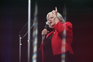Assassinato de ex-ministra eleva tensões no Reino Unido