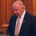 Deputado do Canadá comete gafe e lê texto de IA em discurso; assista