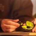 Melhores fones de ouvido intra-auriculares: qual combina mais com sua rotina?