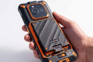 Celular que troca bateria sem desligar? RugOne Xever 8 pode indicar o futuro dos smartphones