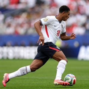 Inglaterra vence Noruega (2-1) na prorrogação e vai à semifinal da Copa do Mundo