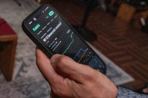 Nova York processa a Kalshi, gigante do mercado de apostas online