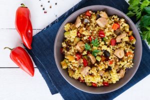 Almoço saudável: 5 saladas mornas ricas em proteínas