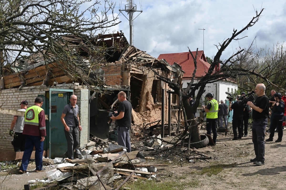 Novos ataques entre Ucrânia e Rússia deixam pelo menos 10 mortos