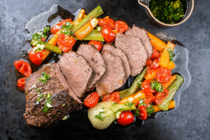 Quer variar o cardápio? Veja 5 receitas de carne assada para o almoço e o jantar