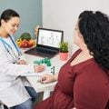 Deficiência de vitamina B12: conheça as causas, os sintomas e como tratar