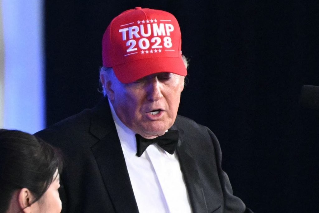 Trump volta a falar em candidatura em 2028, apesar de Constituição dos EUA limitar mandatos