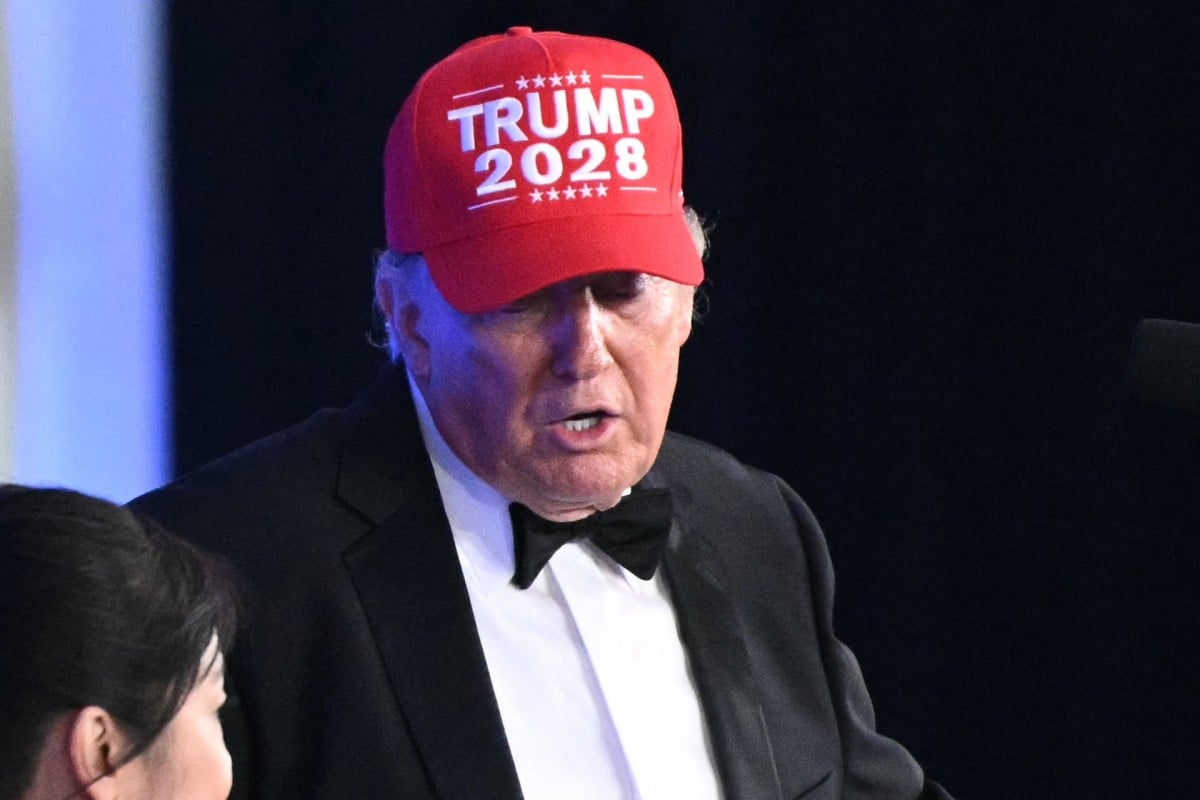 Trump volta a falar em candidatura em 2028, apesar de Constituição dos EUA limitar mandatos