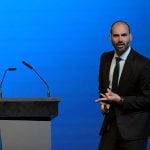Os próximos passos para a PF sacramentar a demissão de Eduardo Bolsonaro