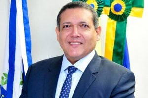 TSE de um homem só