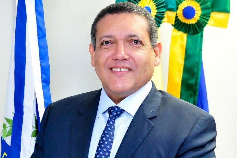 TSE de um homem só