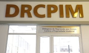 Polícia realiza operação em 10 estados contra roubo de celulares