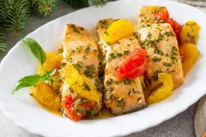 3 receitas de peixe assado para um almoço de sábado saudável e saboroso