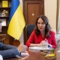Zelensky demite funcionária da presidência da Ucrânia após operação anticorrupção