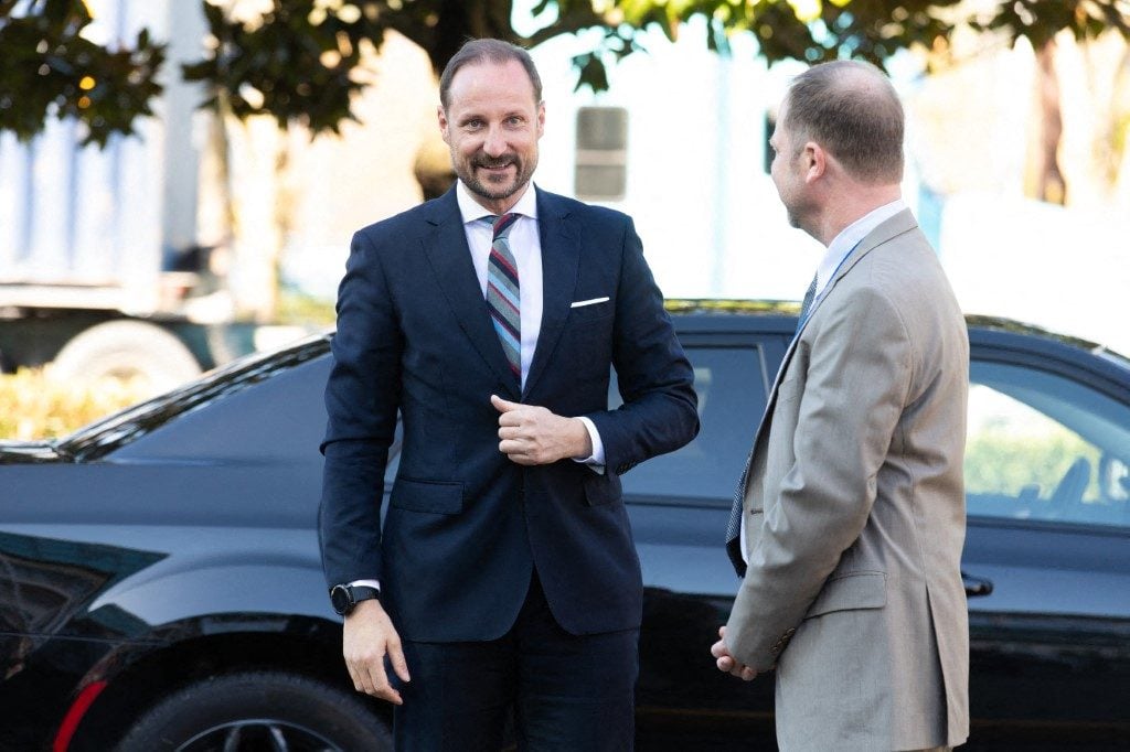 Quem é Haakon 8º, o novo rei da Noruega