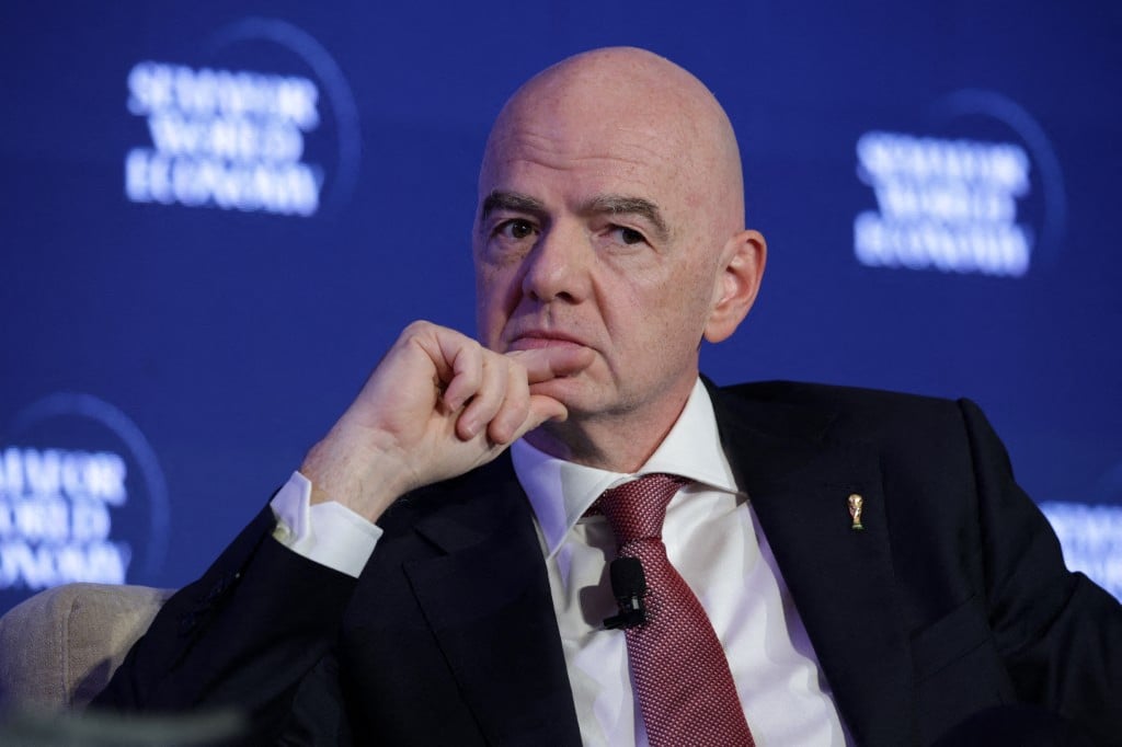 Джанни Инфантино за две недели прошел путь от рая до ада
