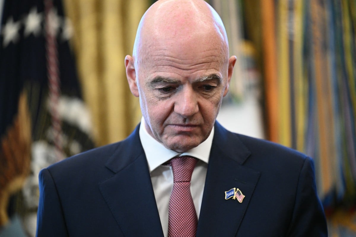 Uefa ignora recuo da Fifa e aperta o cerco a Infantino