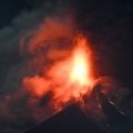 Guatemala declara alerta de perigo após erupção de vulcão