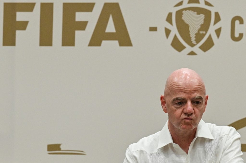 Uefa, Concacaf e AFC publicam carta conjunta com críticas a Gianni Infantino