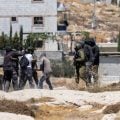 Colonos israelenses na Cisjordânia atacam jornalistas