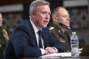 Secretário do Exército dos EUA renuncia do cargo