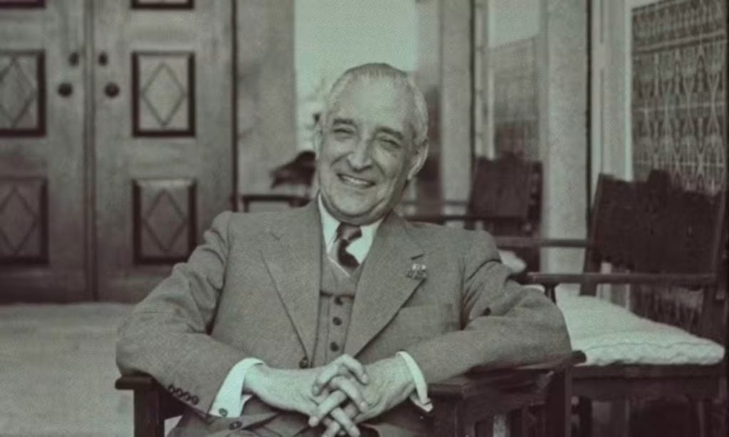 UFRJ cassa título de Doutor Honoris Causa concedido ao ditador português António Salazar