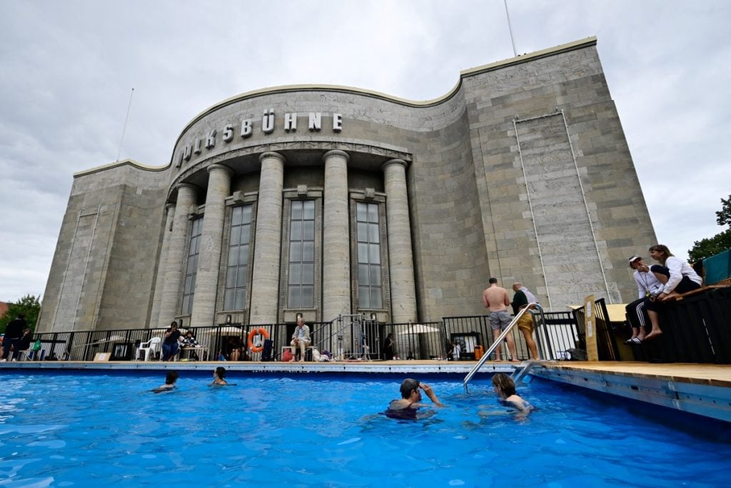 Berlim: Evento para negros em piscina é suspenso após ameaças